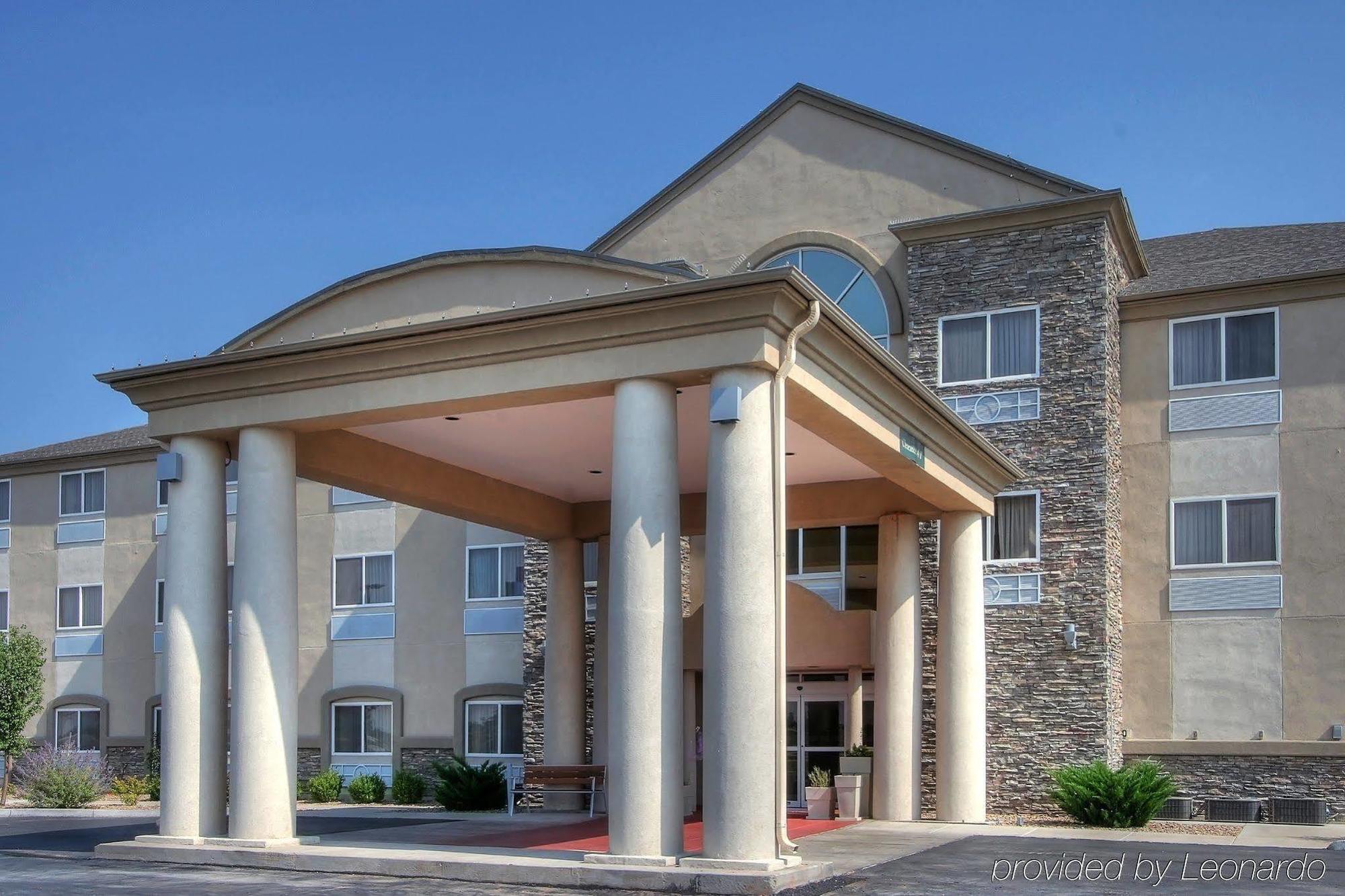 Holiday Inn Express & Suites Portales By Ihg Exterior foto